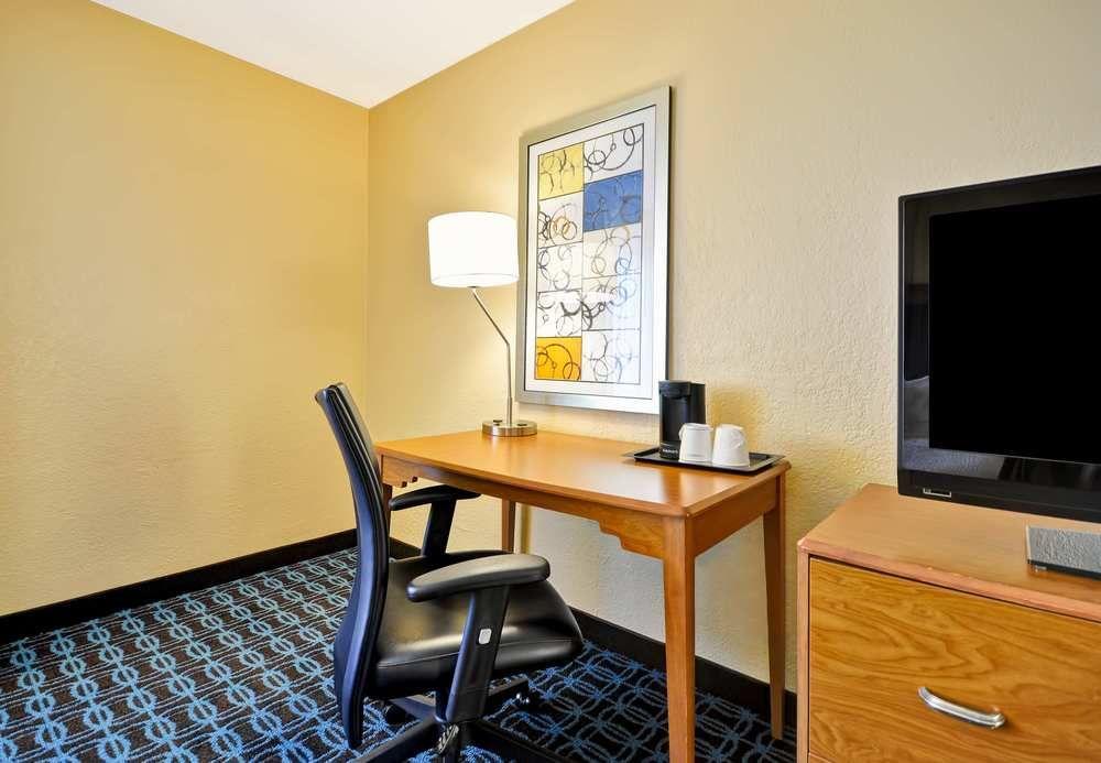 Fairfield Inn & Suites By Marriott Atlanta Vinings/Galleria Smyrna Buitenkant foto